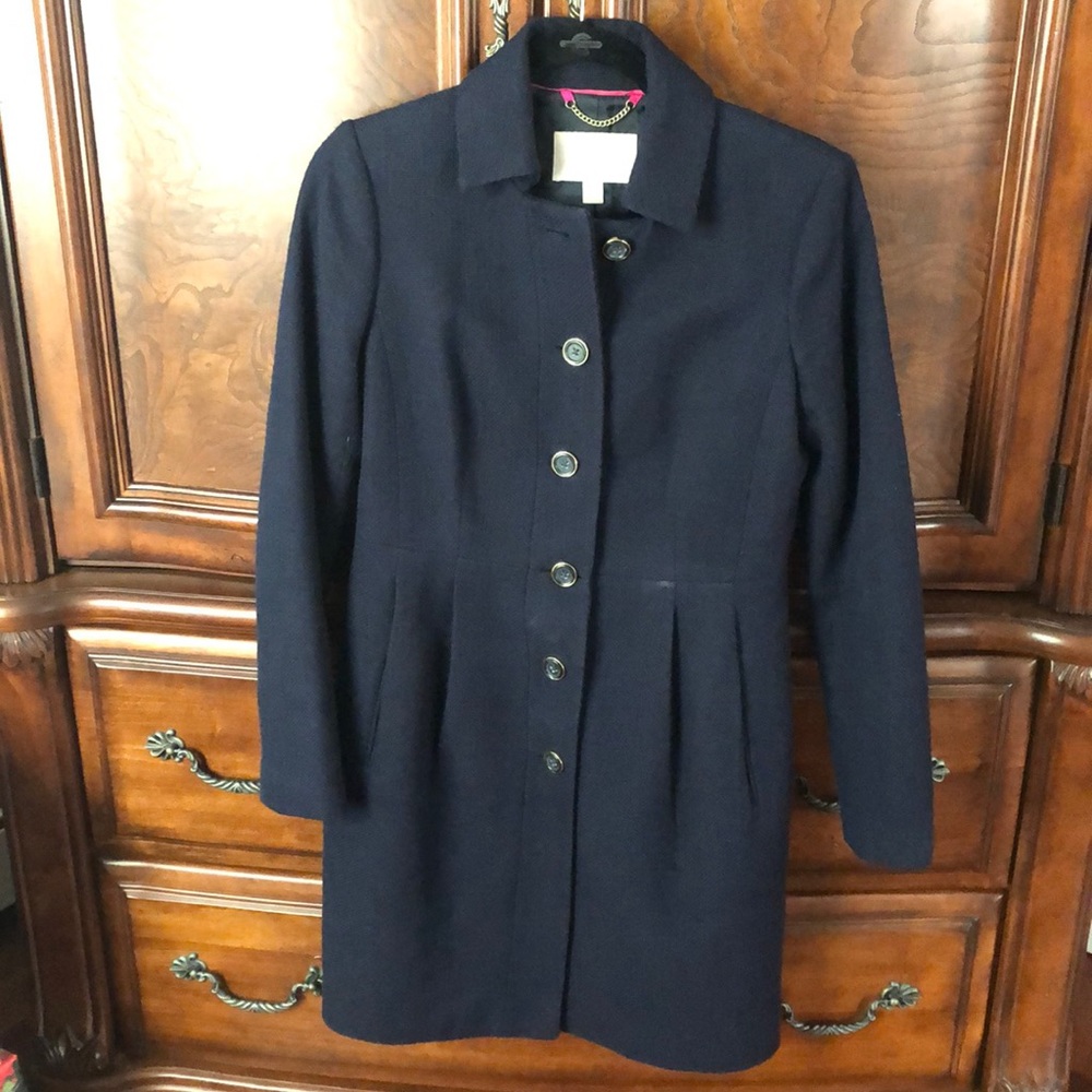 Banana Republic Women’s navy blue coat. Size XS.